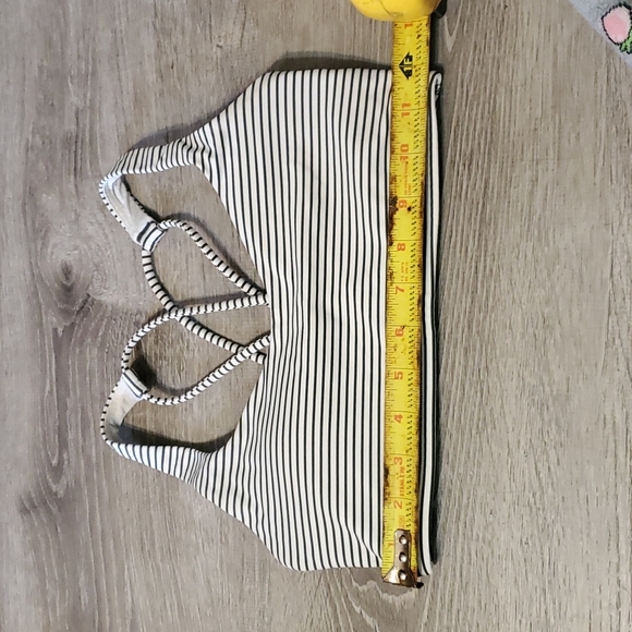 *SOLD* Lululemon Free to Be Hyper Stripe Bra 4 - Picture 3 of 5